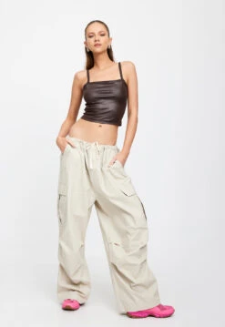 CLUELESS CAMI - CHOCOLATE -Lionessfashion Shop 01 02 23 LIONESS eCOMM MARCH MARCH 1525