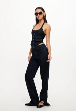 NYC HALTER TOP - DARK DENIM -Lionessfashion Shop 04 10 23 LIONESS RESHOOTS STELLAVIDS RESHOOTS 0007