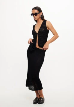 OLSEN VEST - ONYX -Lionessfashion Shop 04 10 23 LIONESS RESHOOTS STELLAVIDS RESHOOTS 151