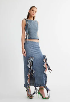 RENDEZVOUS TOP - FADED DENIM -Lionessfashion Shop 10 05 23 LIONESS eCOMM SERENA ReShoots Immediate 561copy