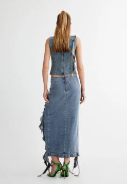 RENDEZVOUS TOP - FADED DENIM -Lionessfashion Shop 10 05 23 LIONESS eCOMM SERENA ReShoots Immediate 566