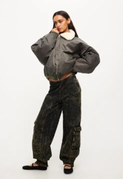 CARLA PUFFER JACKET - ASH -Lionessfashion Shop 12 07 23 LIONESS eCOMM ReSHOOTS Robbie RESHOOTS 723