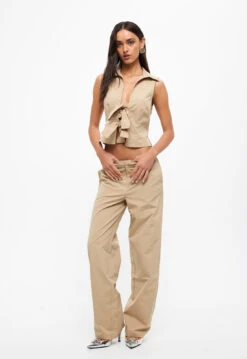 ALLURE TIE TOP - TAUPE