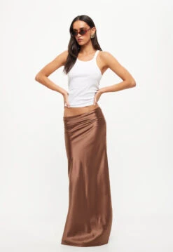 DEVON MAXI SKIRT - RUSSET -Lionessfashion Shop 24 05 23 LIONESS ReShoots Roberta Reshoots 1039