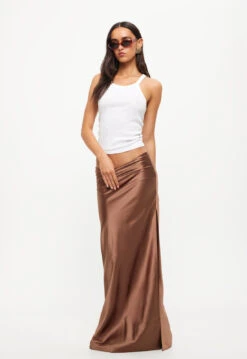 DEVON MAXI SKIRT - RUSSET -Lionessfashion Shop 24 05 23 LIONESS ReShoots Roberta Reshoots 1044