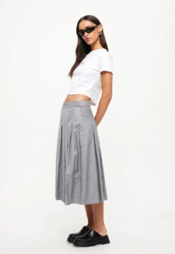 ANGELS TEE - PORCELAIN -Lionessfashion Shop 24 05 23 LIONESS ReShoots Roberta Reshoots 347