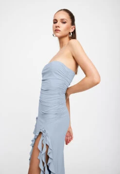 RENDEZVOUS STRAPLESS DRESS - BLUE -Lionessfashion Shop 25 01 23 LIONESS ReShoots Serena RESHOOTS 911