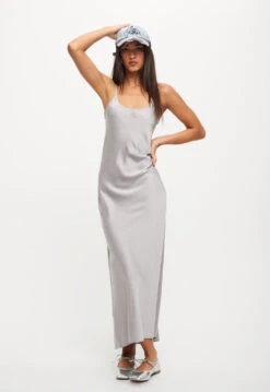 JULIETTE SATIN DRESS - CLOUD -Lionessfashion Shop 25 08 23 LIONESS ReShoots RESHOOTS 244