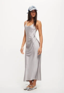 JULIETTE SATIN DRESS - CLOUD -Lionessfashion Shop 25 08 23 LIONESS ReShoots RESHOOTS 252