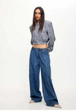 ALLURE BOMBER - CLOUD -Lionessfashion Shop LC580 3 2309 CLOUD LB660 1 2309 BLUE DENIM 5jpg