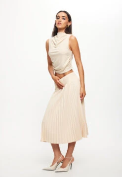 SYDNEY PLEAT SKIRT - OATMEAL -Lionessfashion Shop LT711 1 2309 OATMEAL LB661 2309 OATMEAL 6jpg 8ded19e8 2a66 4a97 b45d 985b627a56aa