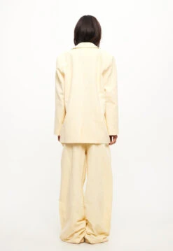 LEO BLAZER - BUTTER -Lionessfashion Shop LT730 3 2308 BUTTER LB488 3 2308 BUTTER LC160 12 2308 BUTTER 13jpg