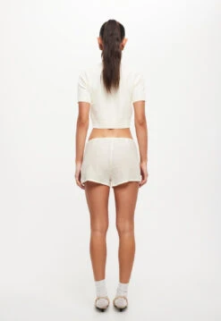 COME AS YOU ARE SHORTS - IVORY -Lionessfashion Shop LT932 2310 LB668 1 2310 IVORY 17jpg
